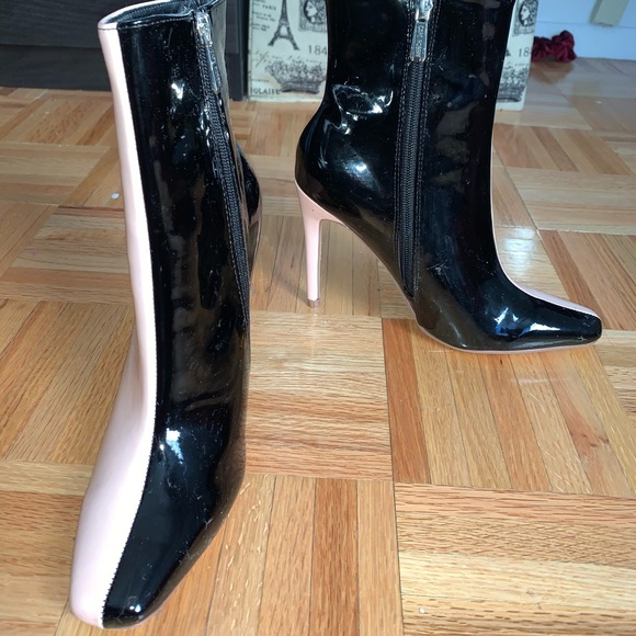 Black and pink booties - Picture 2 of 3